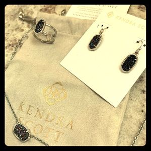 Kendra Scott marching set. Earrings Necklace Ring